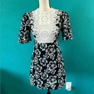 ZARA Black & White Floral Dress w/ Crochet embroidered Front in size small